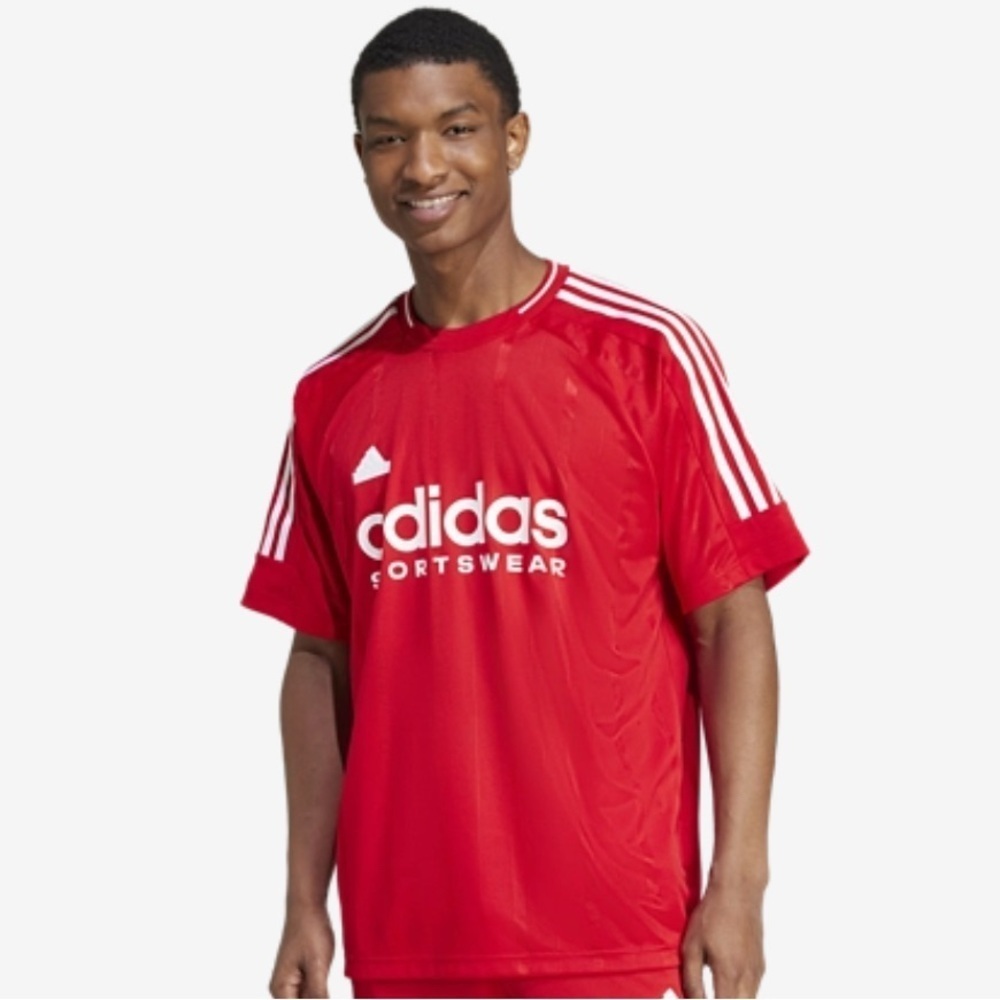 Adidas Originals Red Short Sleeve Tee with Trefoil Logo Size L